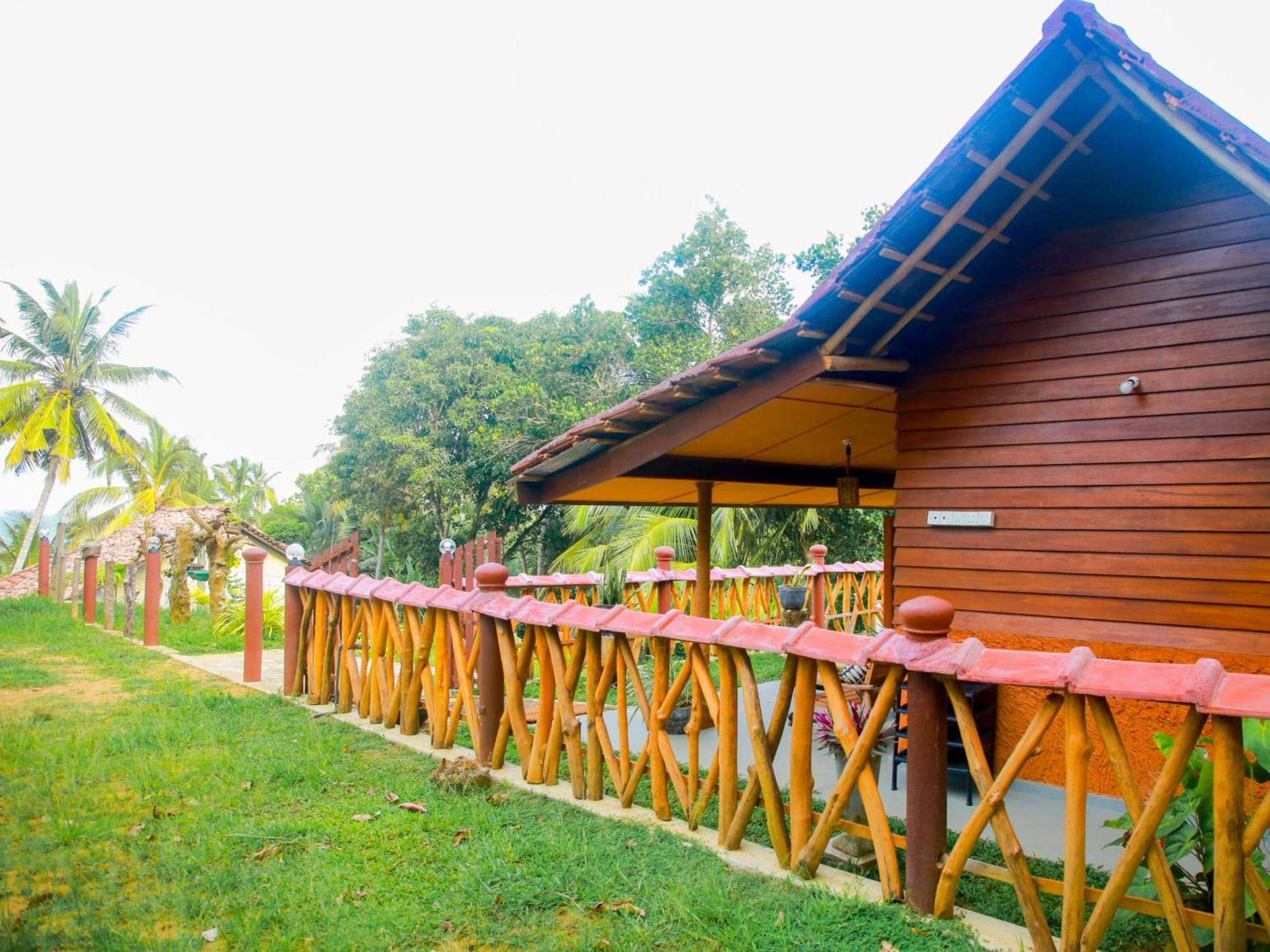 Blue Ocean Tree House Hiriketiya Villa Диквела Екстериор снимка