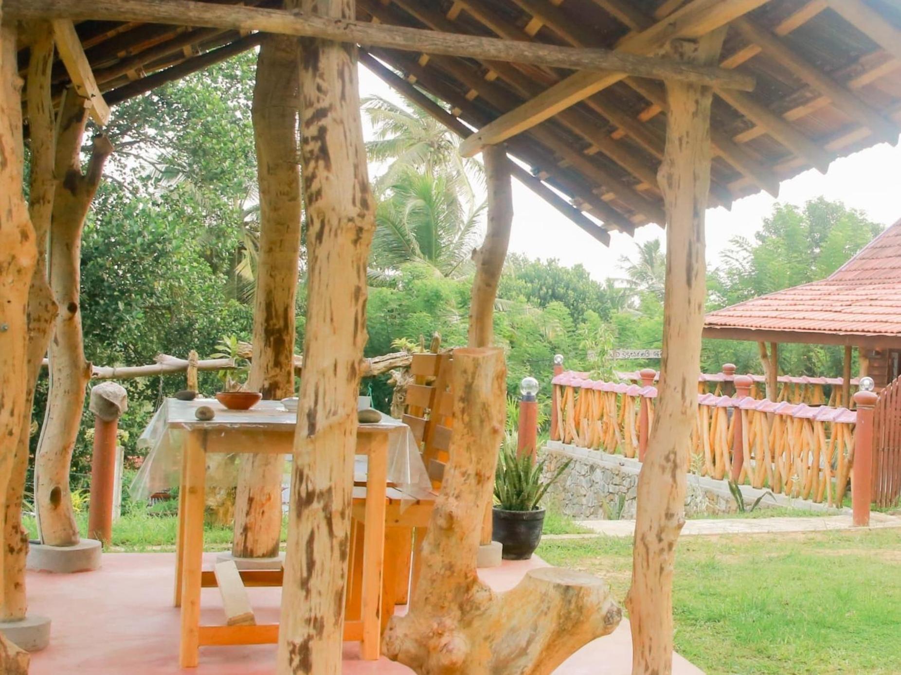 Blue Ocean Tree House Hiriketiya Villa Диквела Екстериор снимка