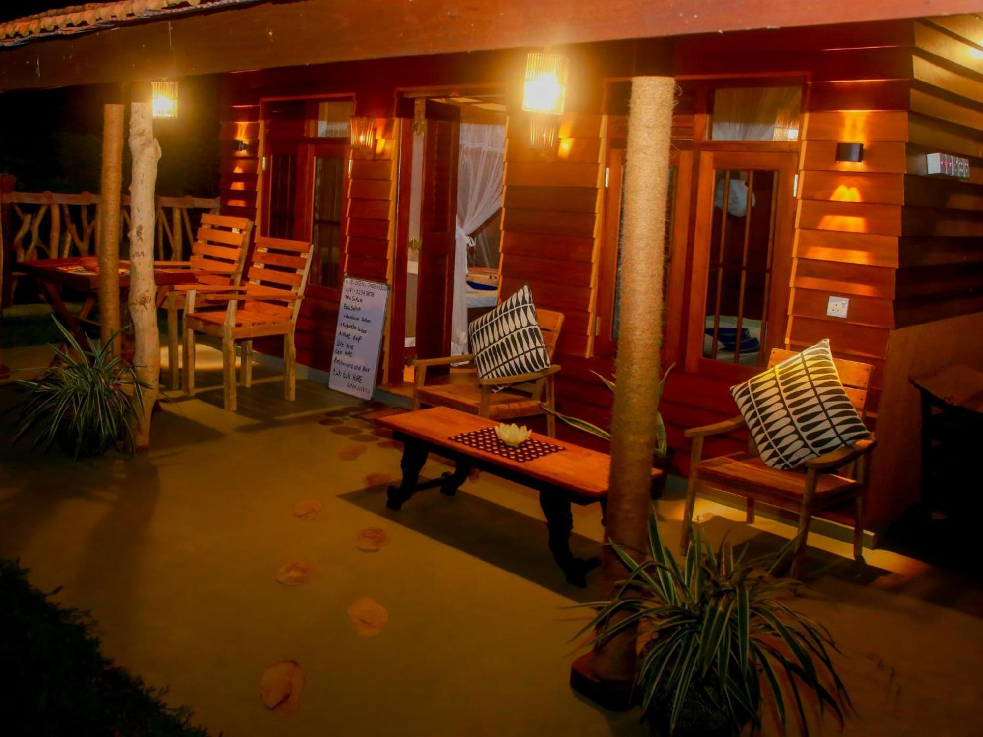 Blue Ocean Tree House Hiriketiya Villa Диквела Екстериор снимка