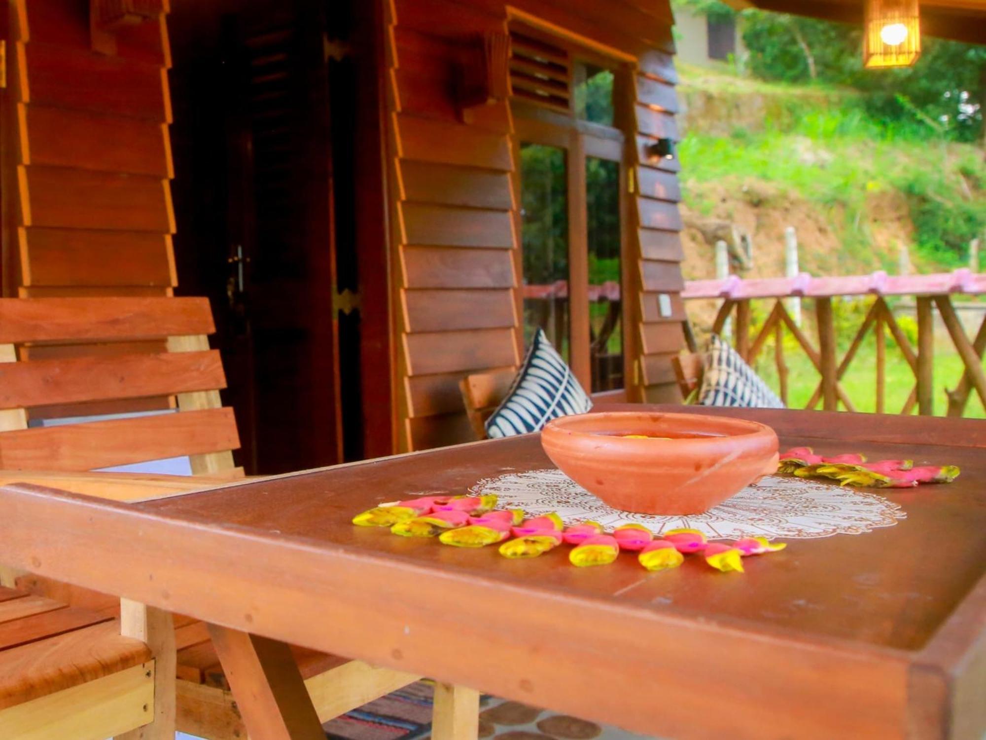 Blue Ocean Tree House Hiriketiya Villa Диквела Екстериор снимка