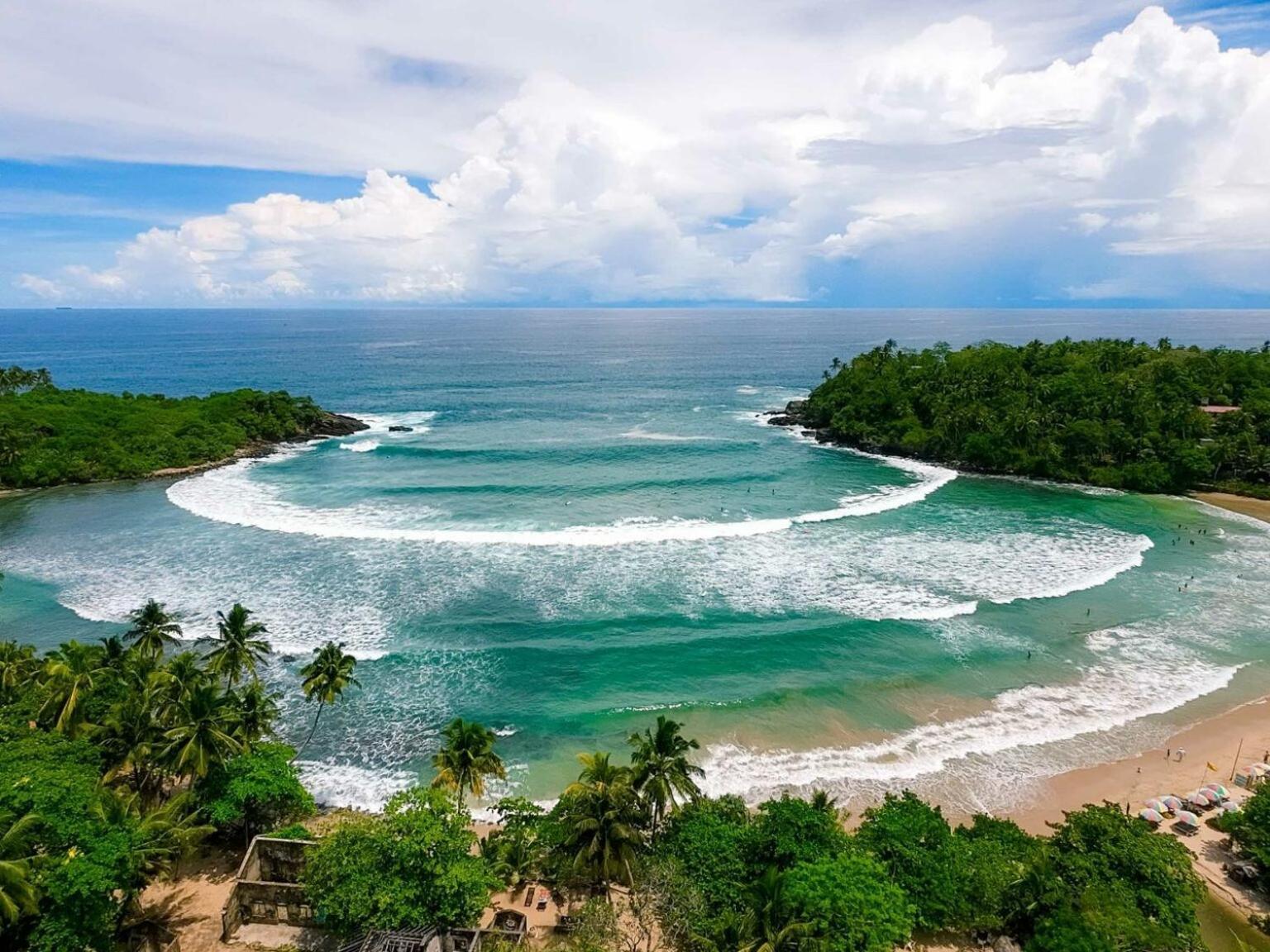 Blue Ocean Tree House Hiriketiya Villa Диквела Екстериор снимка