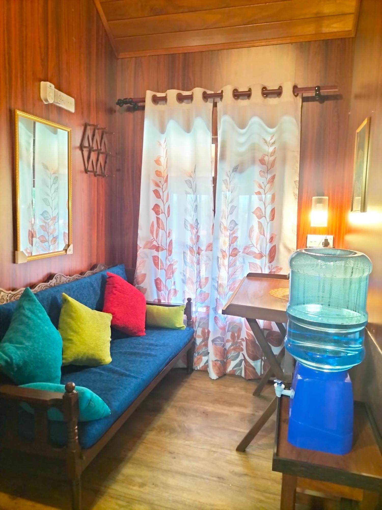 Blue Ocean Tree House Hiriketiya Villa Диквела Екстериор снимка
