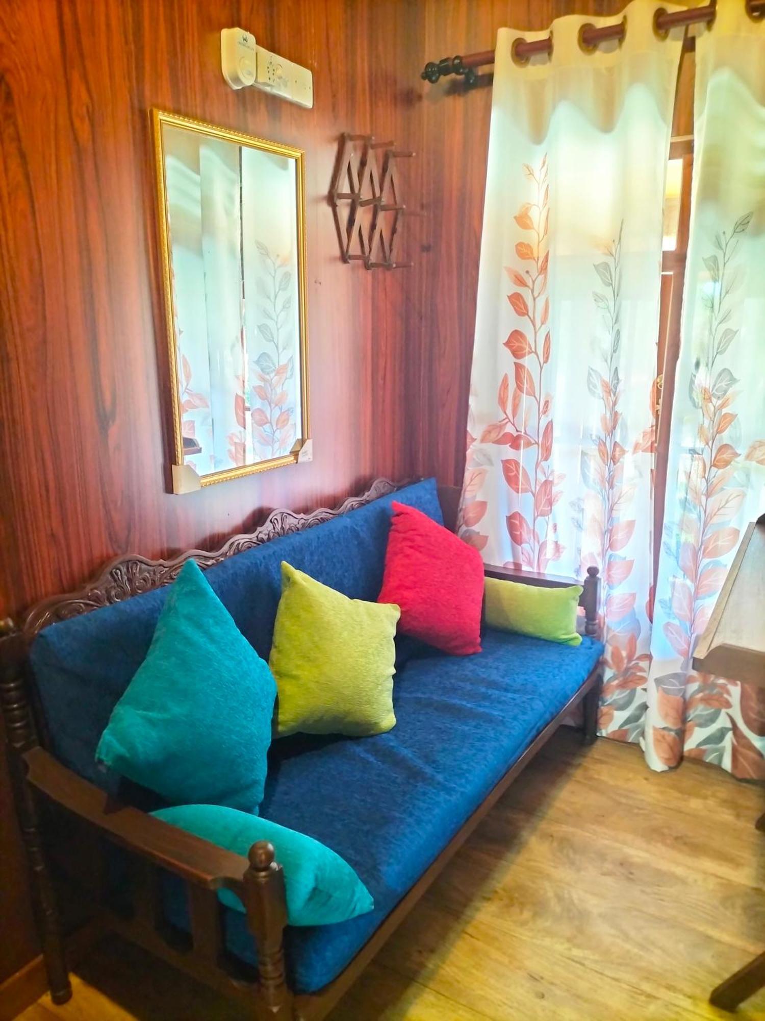 Blue Ocean Tree House Hiriketiya Villa Диквела Екстериор снимка