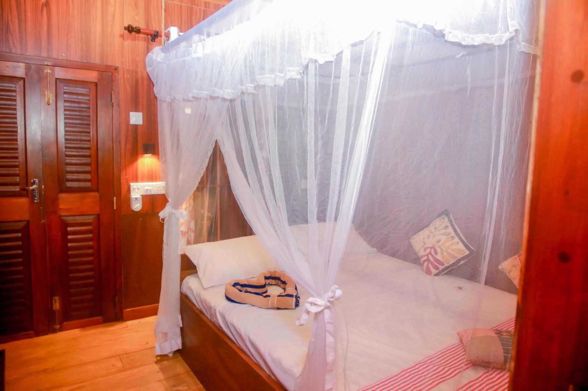 Blue Ocean Tree House Hiriketiya Villa Диквела Екстериор снимка